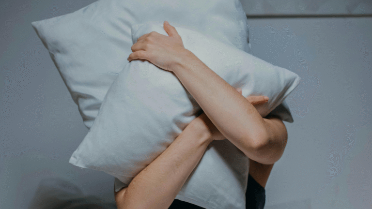 Irregular Bedtimes Double Heart Attack Risk in Short Sleepers, 10-Year Study Finds